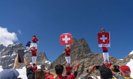 Els castellers de Barcelona al Jungfraujoch (3.454m)