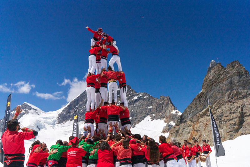 Els Castellers de Barcelona al Jungffraujoch ©Jekaterina Nikitina
